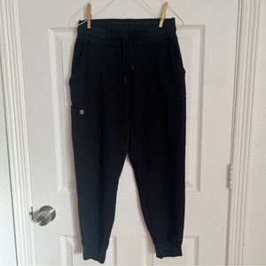Maevn | Women's Black Gold Sparkly On Jogger Scrub Pant